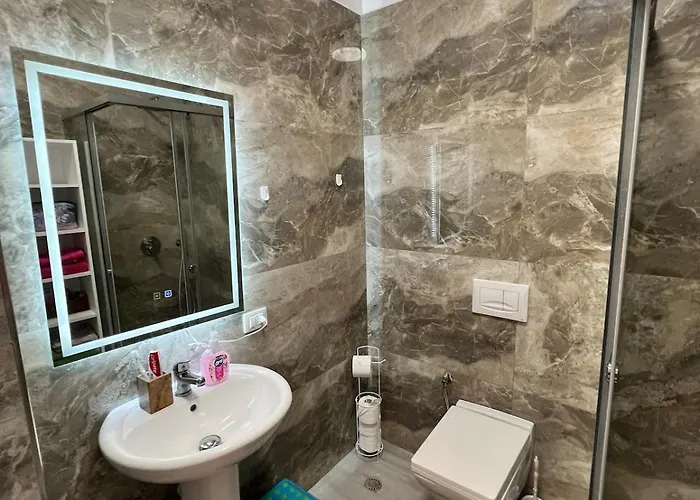 Three Above Sea Apartment Golem (Tirana)