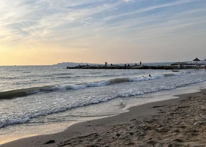 Three Above Sea Апартаменты